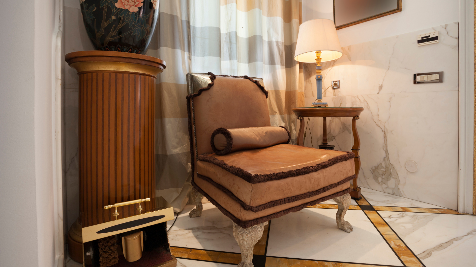 You are currently viewing The Best Supplies for Cleaning Antiques