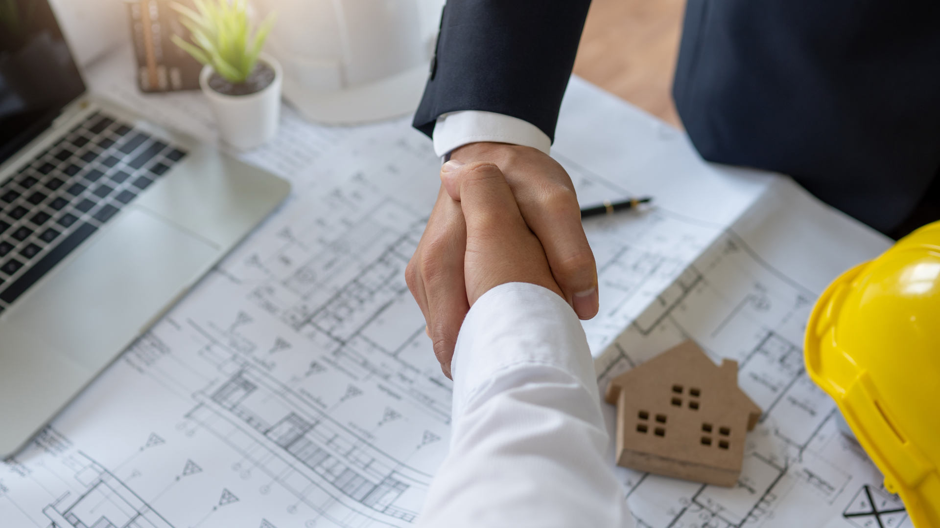 You are currently viewing The Importance of Clear Communication with Your Residential Contractor